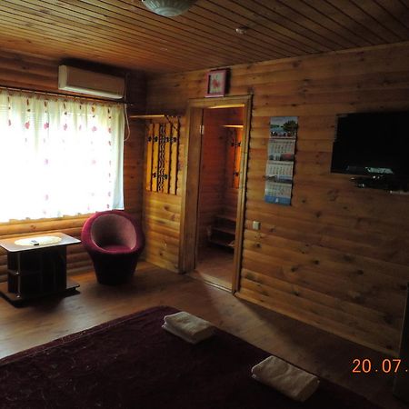 Slavutich Hotell Nova Kachovka Exteriör bild